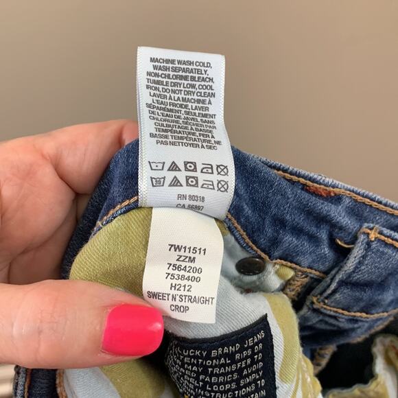 Lucky Brand Sweet’N Crop Back Flap Pocket Jeans - Picture 5 of 7